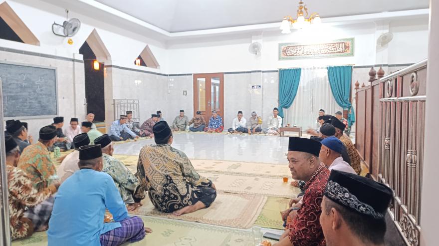 Pererat Hubungan dengan Masyarakat Kalurahan Guwosari Laksanakan Safari Tarawih 1446 H